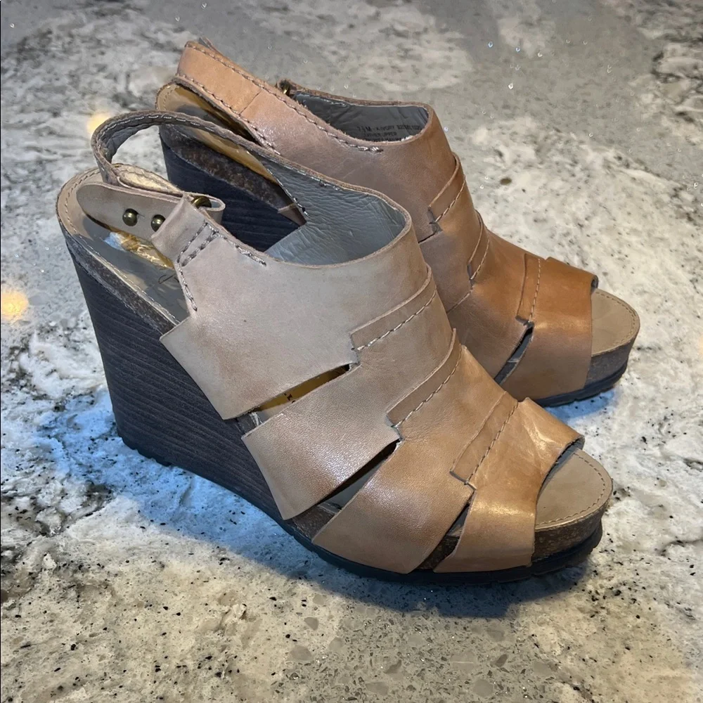 Franco Sarto Brown Leather Wedge Sandals Size 7.5 EUC - Picture 1 of 10
